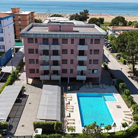 Erica Бібіоне